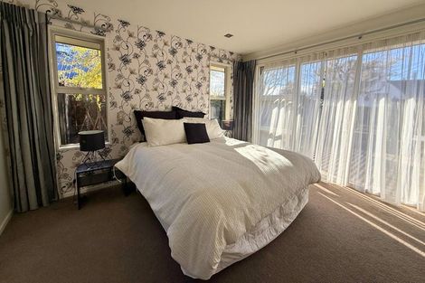 Photo of property in 28 Kelliher Drive, Wanaka, 9305