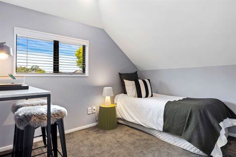 Photo of property in 2/18b Blighs Road, Strowan, Christchurch, 8052