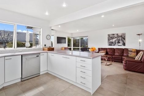 Photo of property in 9 Dornoch Place, Papakowhai, Porirua, 5024