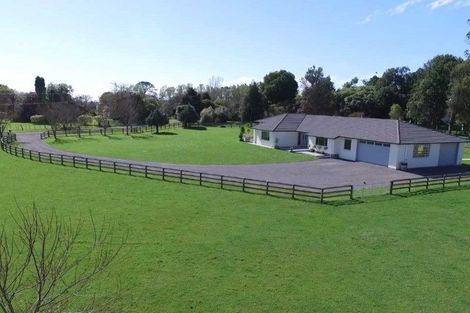 Photo of property in 24 Wakefield Road, Levin, 5571