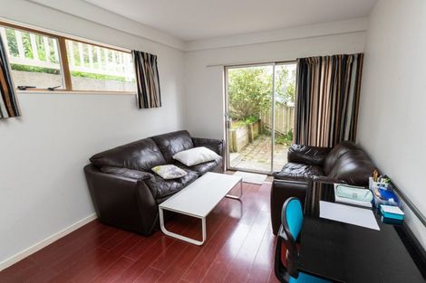 Photo of property in 1 Paddington Grove, Karori, Wellington, 6012