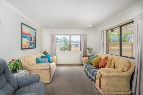 Photo of property in 2 Hamilton Crescent, Whitianga, 3510