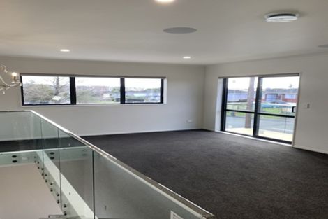 Photo of property in 4a Kelman Road, Kelston, Auckland, 0602