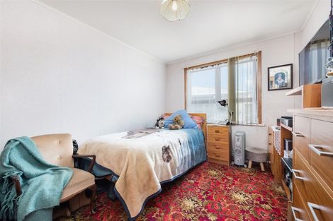 Photo of property in 72a Sylvan Crescent, Te Atatu South, Auckland, 0610