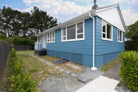 Photo of property in 9 Sasanof View, Ascot Park, Porirua, 5024