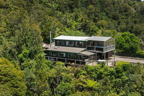 Photo of property in 166 Opanuku Road, Henderson Valley, Auckland, 0612
