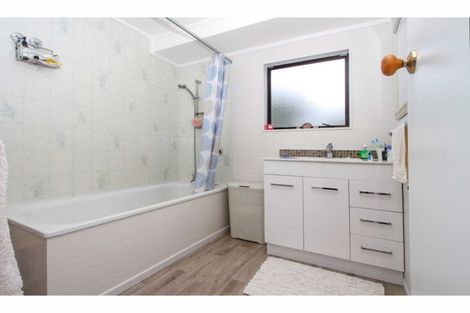 Photo of property in 20 Waipipi Wharf Road, Pollok, Waiuku, 2683