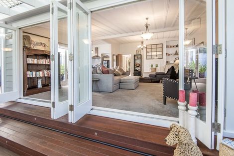 Photo of property in 6 Kapai Road, Devonport, Auckland, 0624