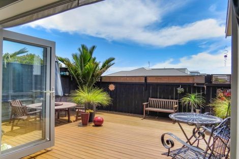 Photo of property in 9 Omega Place, Coastlands, Whakatane, 3120