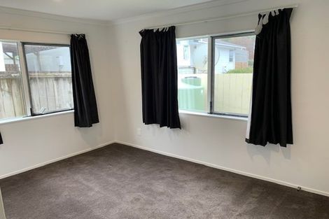 Photo of property in 6 Tacitus Place, Totara Vale, Auckland, 0629