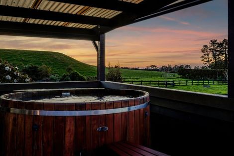 Photo of property in 1058 Mangorei Road, Mangorei, New Plymouth, 4371