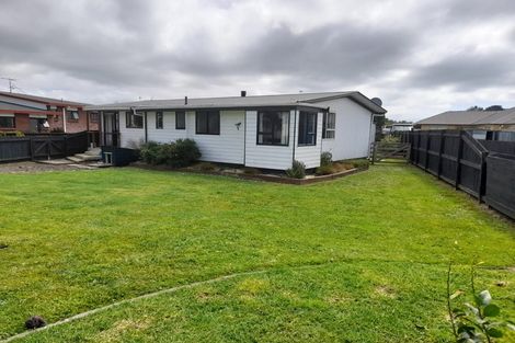 Photo of property in 2 Channel View Road, Clarks Beach, Pukekohe, 2679