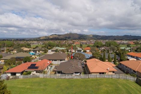 Photo of property in 52 Corinth Grove, Papamoa Beach, Papamoa, 3118
