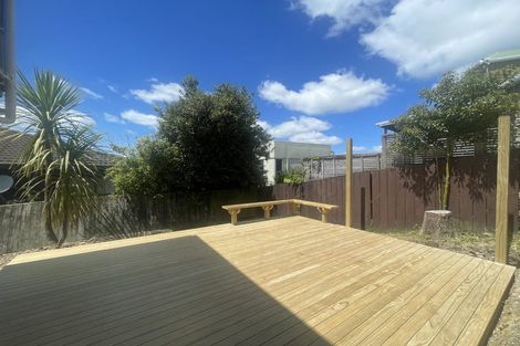 Photo of property in 1/51 Deep Creek Road, Waiake, Auckland, 0630