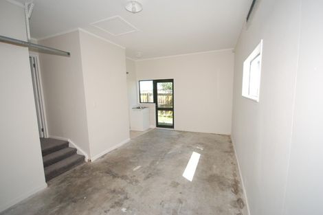 Photo of property in 32a Barneys Farm Road, Clendon Park, Auckland, 2103