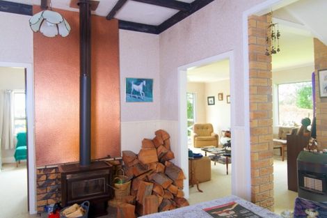 Photo of property in 595 Kanohi Road, Kaukapakapa, 0873