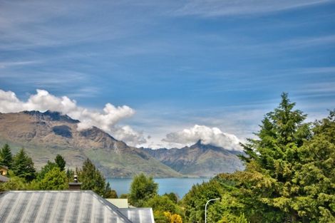 Photo of property in 237 Fernhill Road, Sunshine Bay, Queenstown, 9300