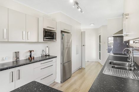 Photo of property in 54 Morrow Avenue, St Andrews, Hamilton, 3200