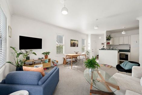 Photo of property in 18a Hill Street, Thorndon, Wellington, 6011