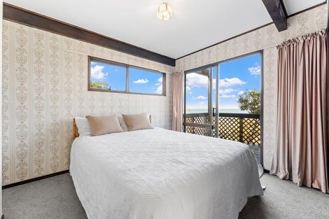 Photo of property in 32 Zita Avenue, Matakatia, Whangaparaoa, 0930