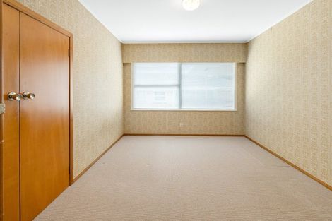 Photo of property in 96 Lawrence Crescent, Hillpark, Auckland, 2102