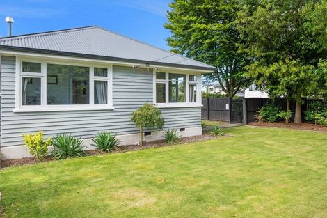 Photo of property in 98 Hamilton Avenue, Ilam, Christchurch, 8041