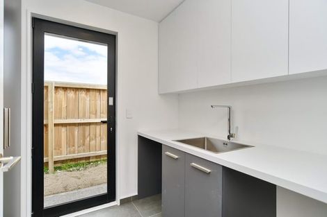 Photo of property in 21 Malaga Crescent, Harewood, Christchurch, 8051