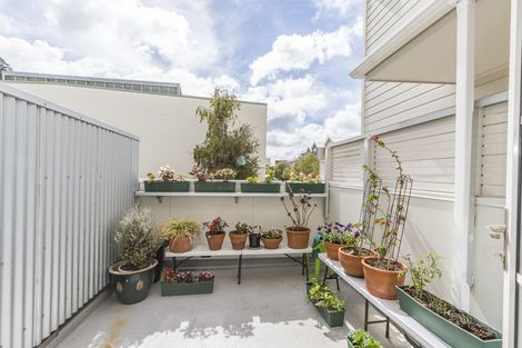 Photo of property in 33 Little George Street, Thorndon, Wellington, 6011