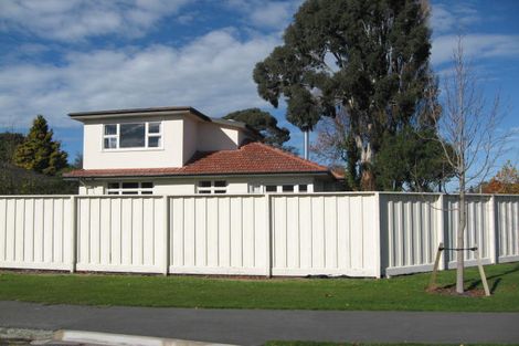 Photo of property in 20 Garreg Road, Fendalton, Christchurch, 8052