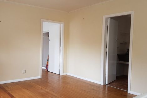 Photo of property in 85 Northland Road, Northland, Wellington, 6012