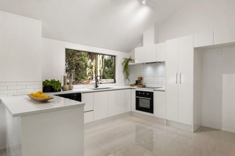 Photo of property in 2/48 Park Hill Road, Birkenhead, Auckland, 0626