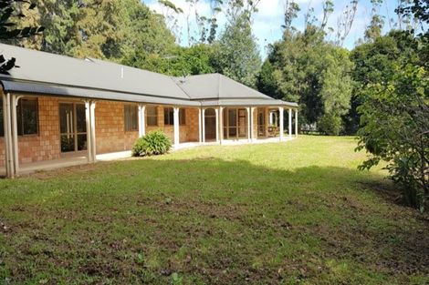 Photo of property in 7 Daphne Harden Lane, Paremoremo, Auckland, 0632