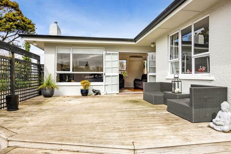 Photo of property in 16 Dives Avenue, Hawera, 4610