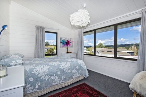 Photo of property in 4 Skelton Crescent, Paparoa, 0571