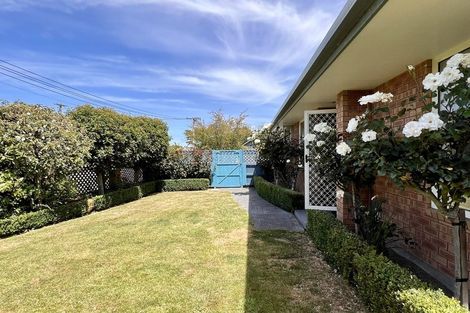 Photo of property in 1/23 Lansbury Avenue, Strowan, Christchurch, 8052