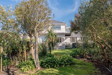 Photo of property in 3 Belleview Terrace, Mount Pleasant, Christchurch, 8081