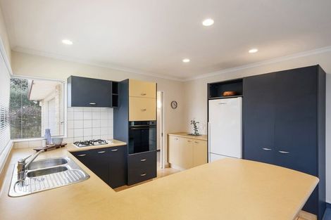 Photo of property in 86 Guildford Drive, Paraparaumu, 5032