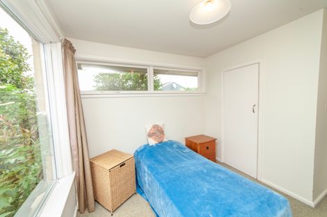 Photo of property in 5 Burrows Place, Ilam, Christchurch, 8041