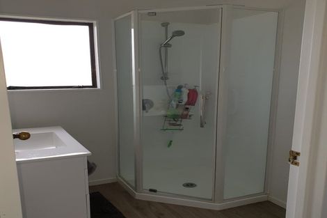 Photo of property in 21 Churchill Terrace, Waiuku, 2123