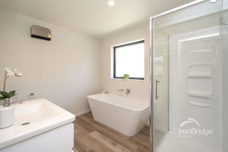 Photo of property in 21 Weaver Street, Woodend, 7691