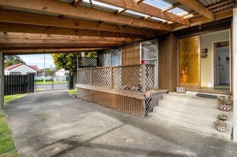 Photo of property in 4 Luanda Drive, Ranui, Auckland, 0612
