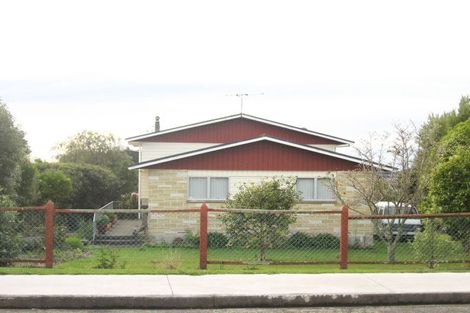 Photo of property in 43 Kaitawa Crescent, Paraparaumu, 5032