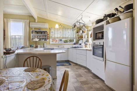 Photo of property in 47 Patu-kukupa Street, Manaia, 4612