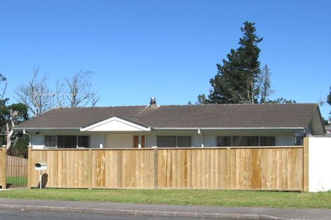 Photo of property in 103 Oreil Avenue, West Harbour, Auckland, 0618