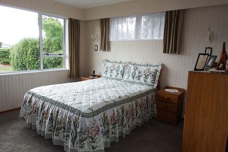 Photo of property in 55 Broadway, Stratford, 4332