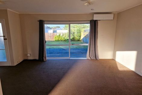 Photo of property in 2/76 Settlement Road, Papakura, 2110