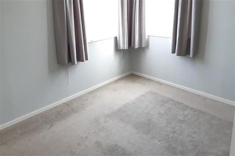 Photo of property in 1/12 Manuka Road, Glenfield, Auckland, 0629