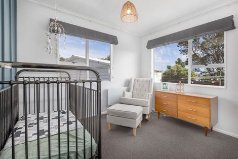 Photo of property in 2 Pennant Grove, Titahi Bay, Porirua, 5022