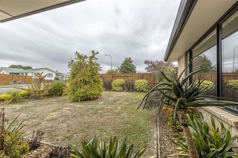 Photo of property in 108 Hillcrest Drive, Kelvin Grove, Palmerston North, 4414