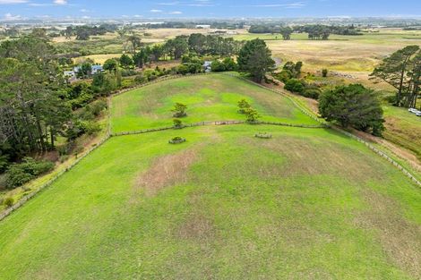 Photo of property in 287 Taurangaruru Road, Karioitahi, Waiuku, 2683